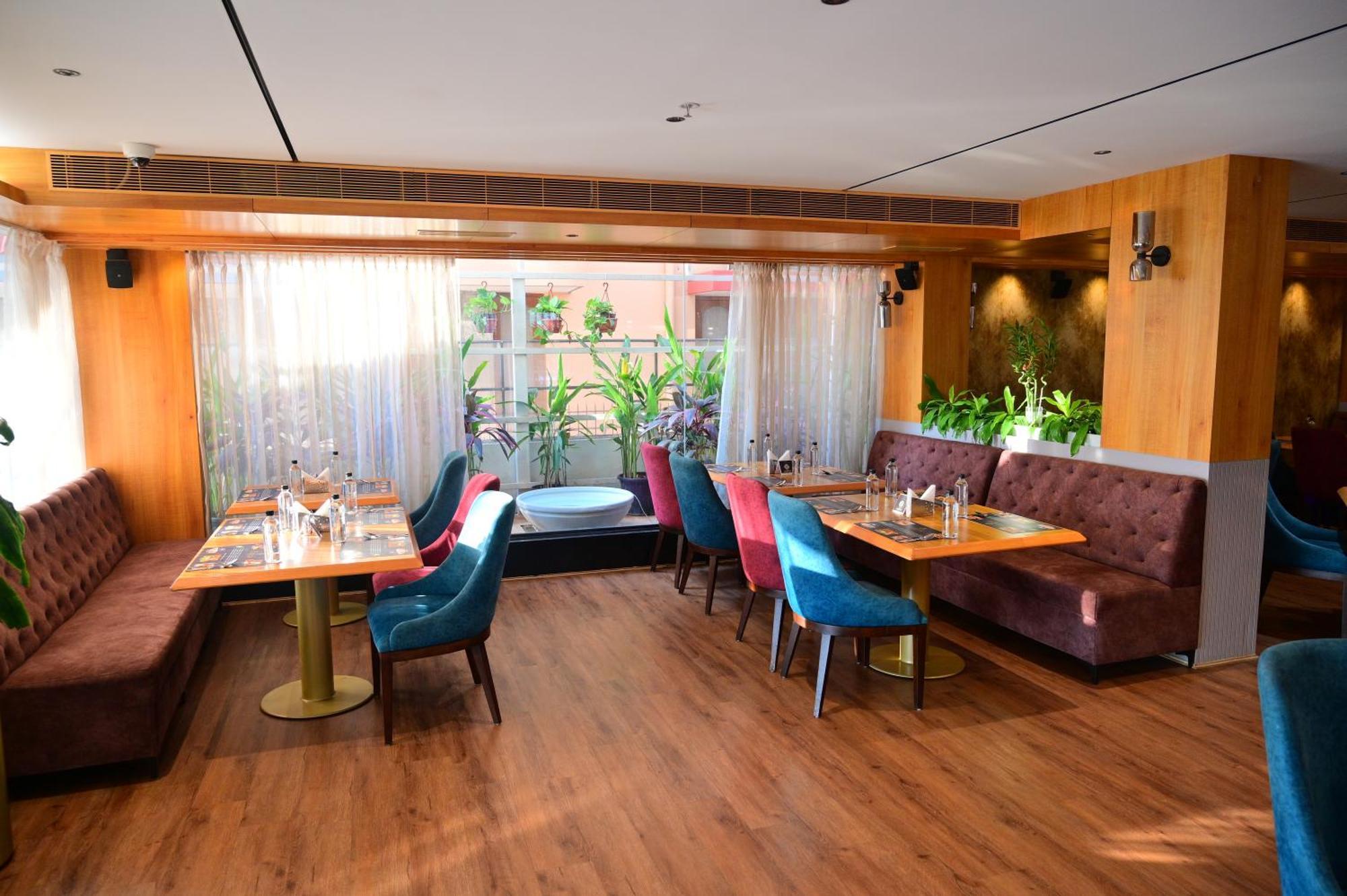 Hotel Golden Riviera 迈索尔 外观 照片