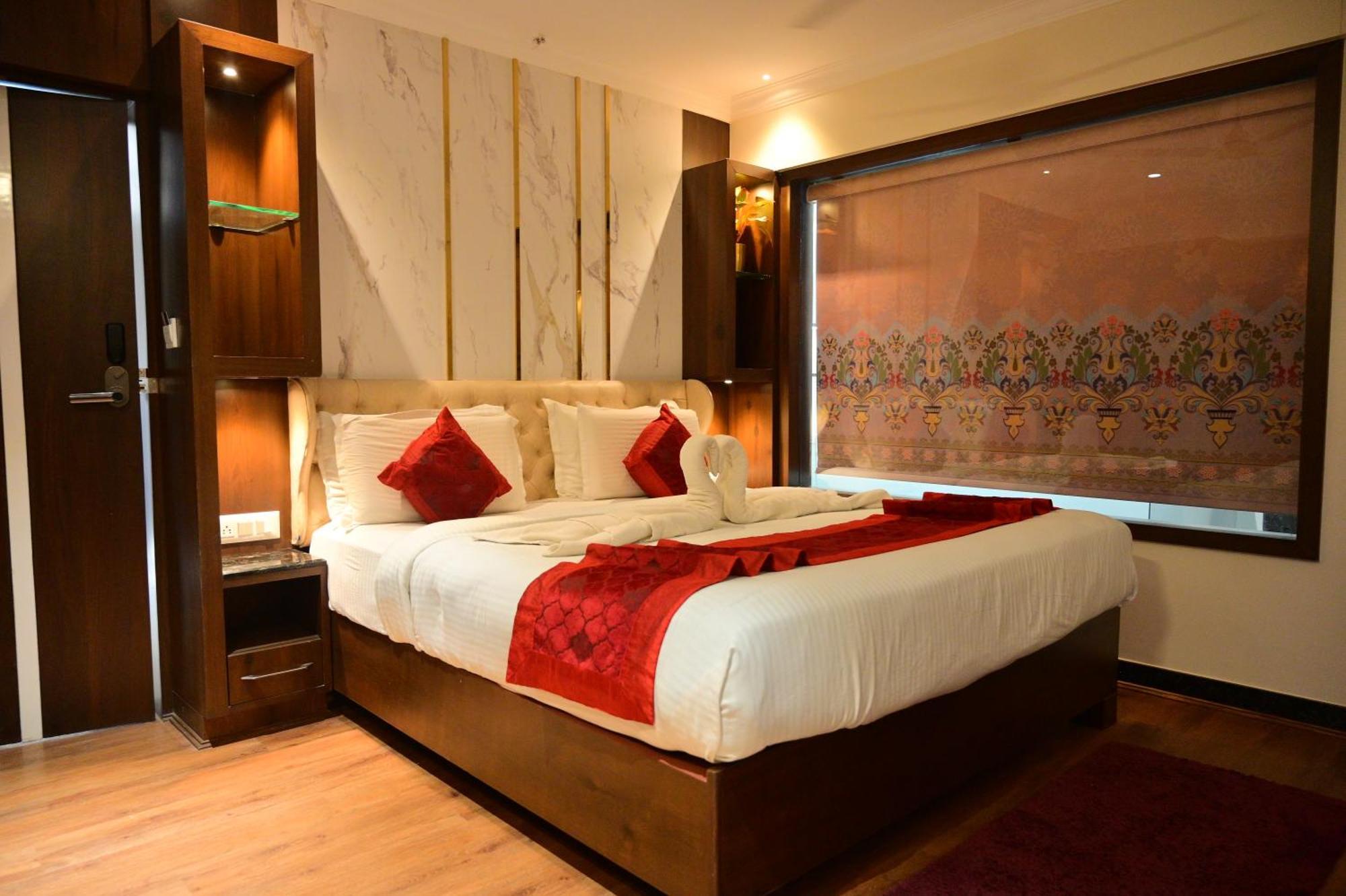 Hotel Golden Riviera 迈索尔 客房 照片