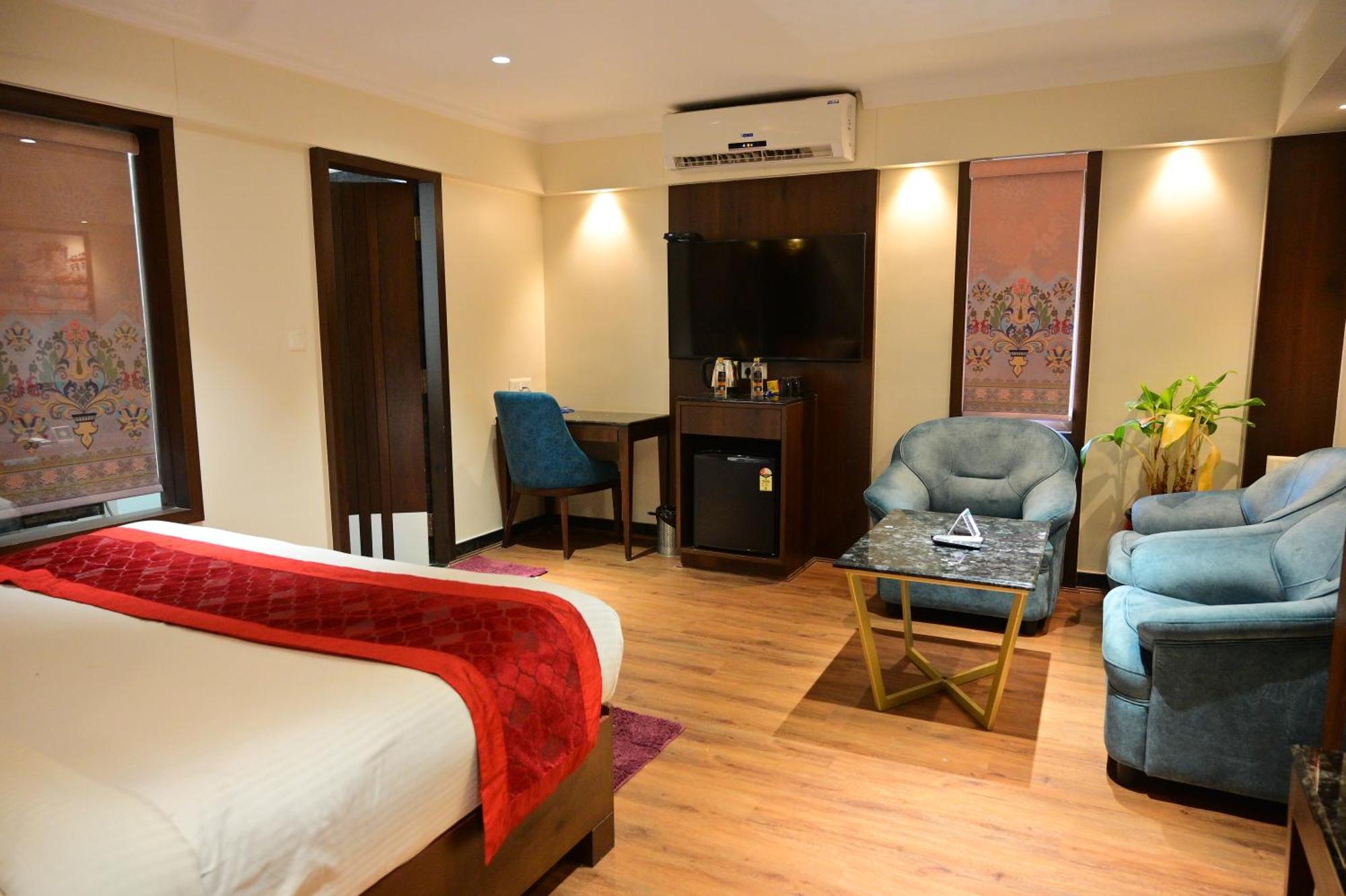 Hotel Golden Riviera 迈索尔 客房 照片