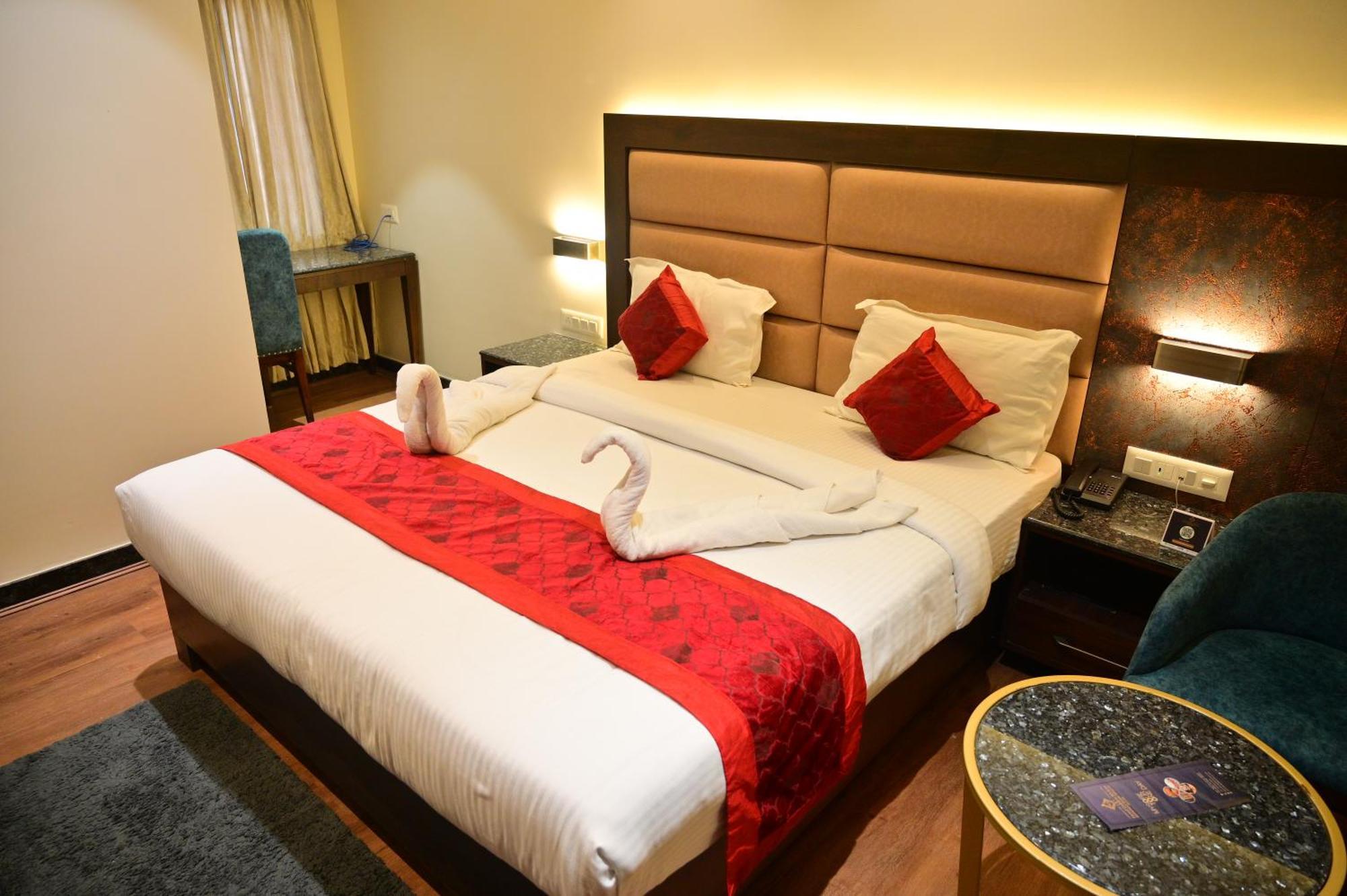 Hotel Golden Riviera 迈索尔 客房 照片